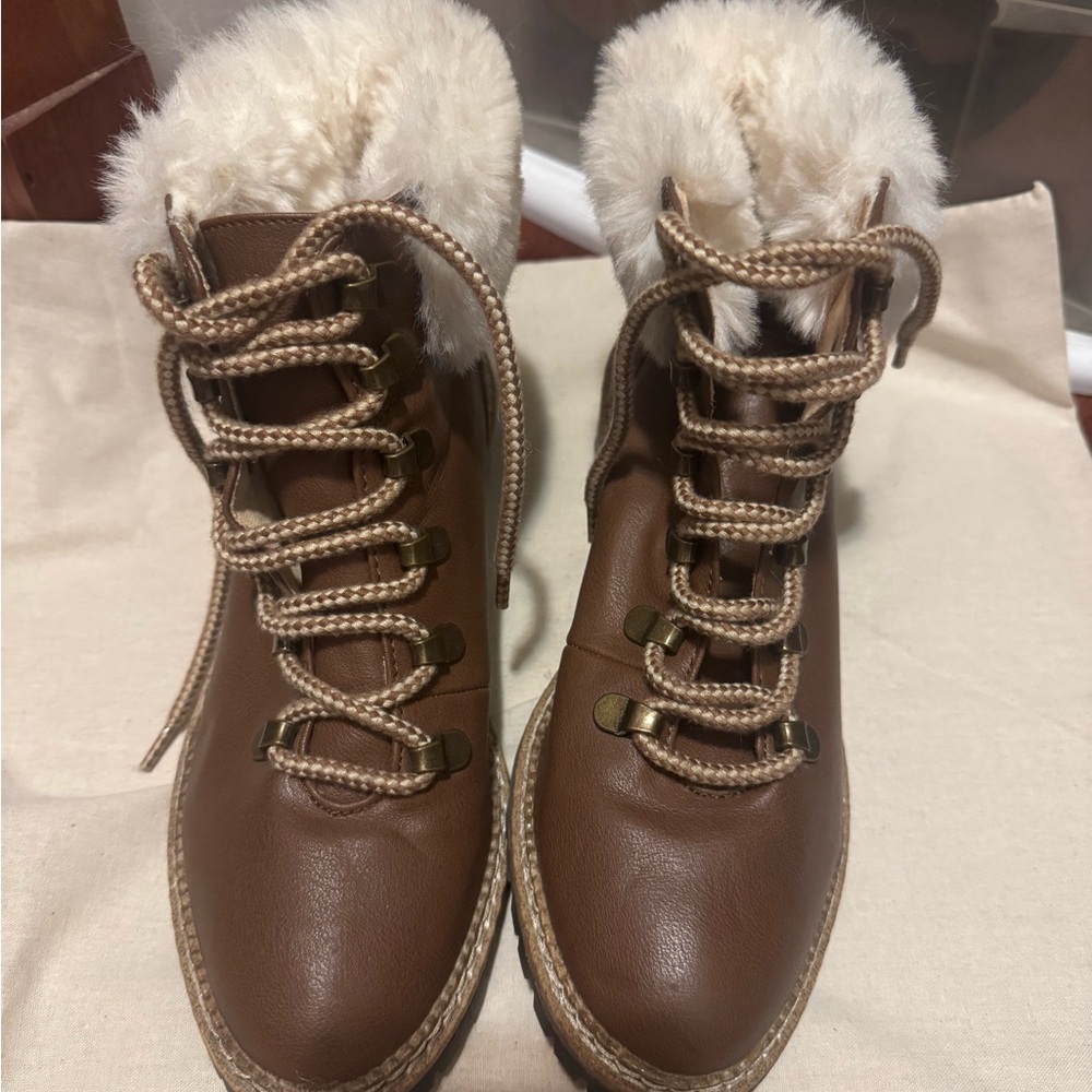 Women's Brown Fur-Lined Boots